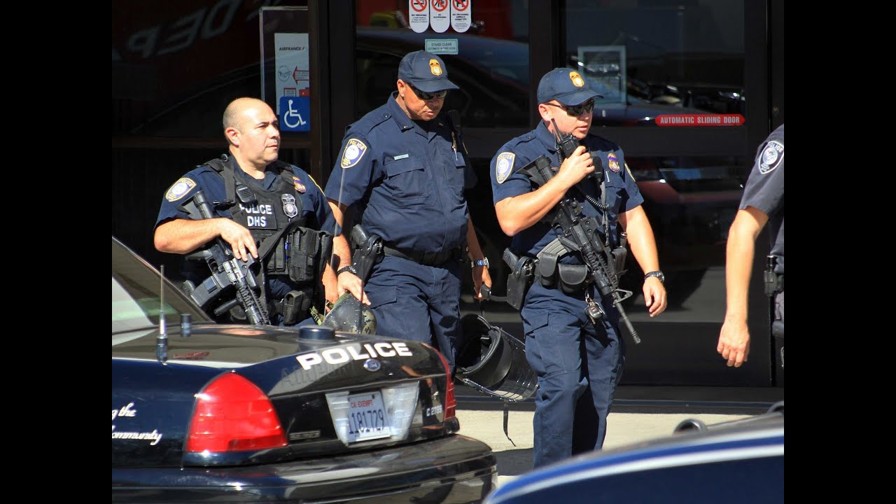 On this week's show: the LAX shooting, New Jersey mall shooting, and meet the man who looks like Jesus.