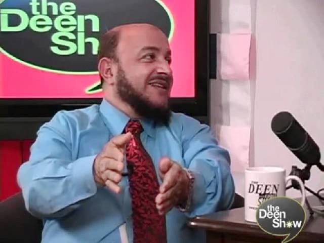 Eddie from 'The Deen Show' interviews Sh. Mamdouh Muhammad about the next life in Urdu.