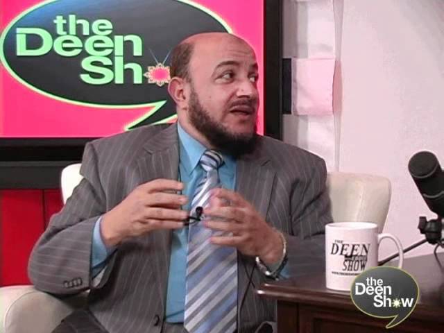 Eddie of 'The Deen Show' interviews Sh. Mamdouh Muhammad on the concept of one God in Urdu.