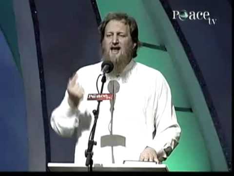 Do you SUBMIT TO ALLAH or do you SUBMIT TO YOUR CULTURE? MAKE YOUR CHOICE!Abdurraheem Green embraced Islam over 20 years a...