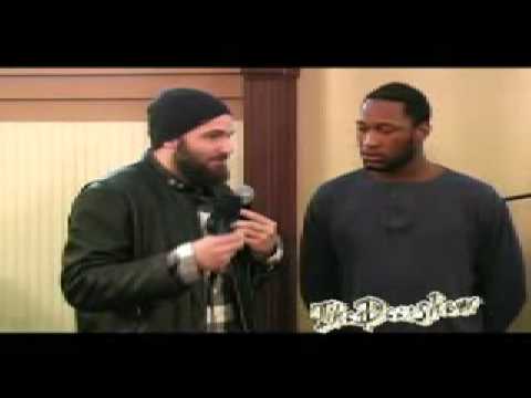 Allahu akbar!
Watch James, a new revert, declare the testimony of faith. Al hamdulillah. Allahu akbar!