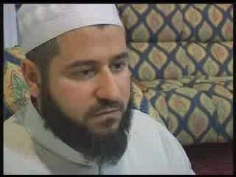 This clip focuses the spotlight on Muslim Reverts in Australia who come from different parts of the world. It highlights h...